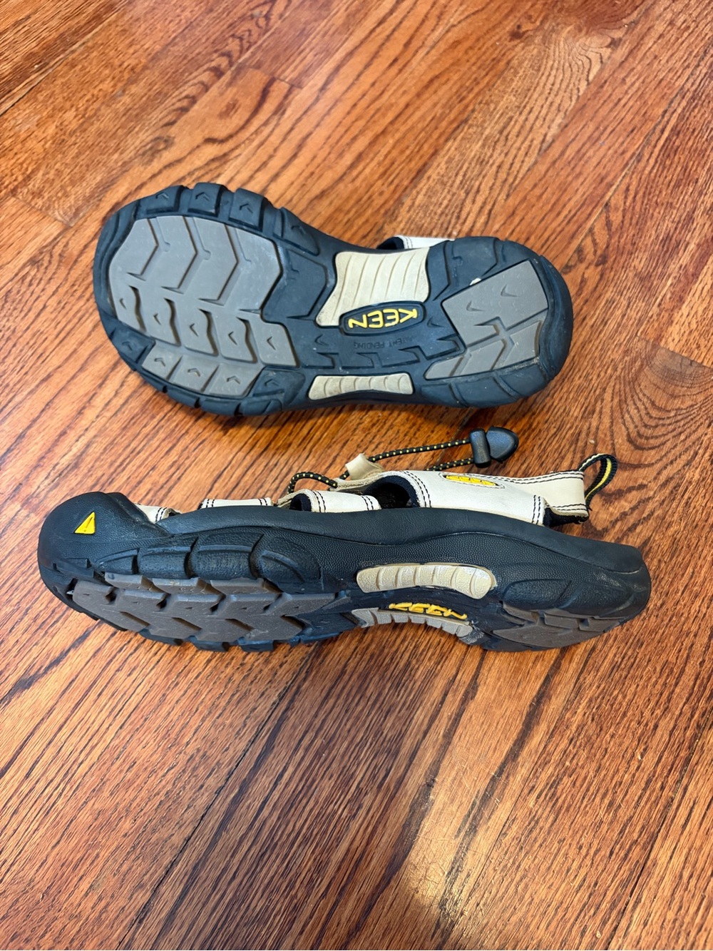 Keen 8.5 Womens Newport H2 Closed Toe Waterproof Sandals Adjustable Beige Black - Picture 5 of 9